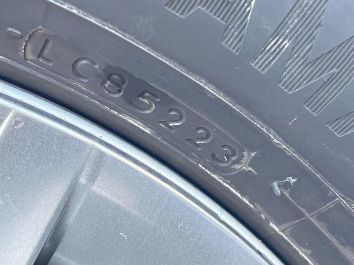 2014 Toyota Prius α DAA-ZVW41W (UW-69f56bfadda36)[9]