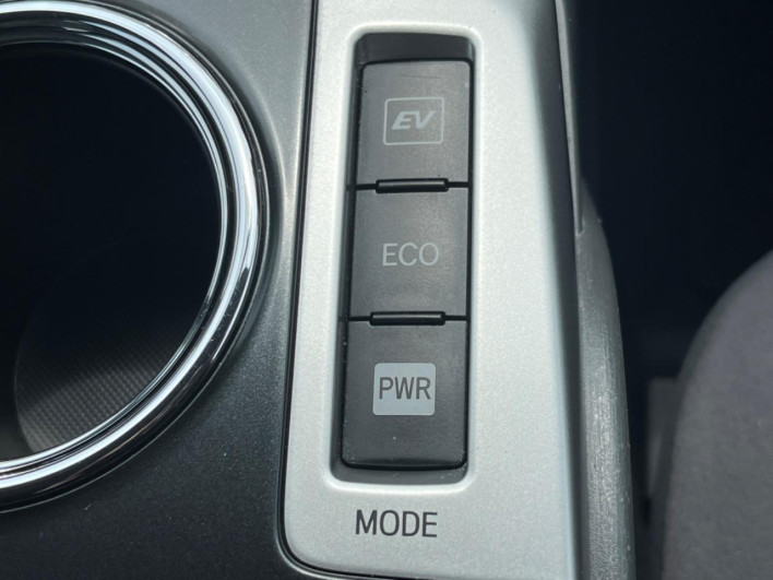2011 Toyota Prius α DAA-ZVW41W (UW-69f56bfb2f888)[24]