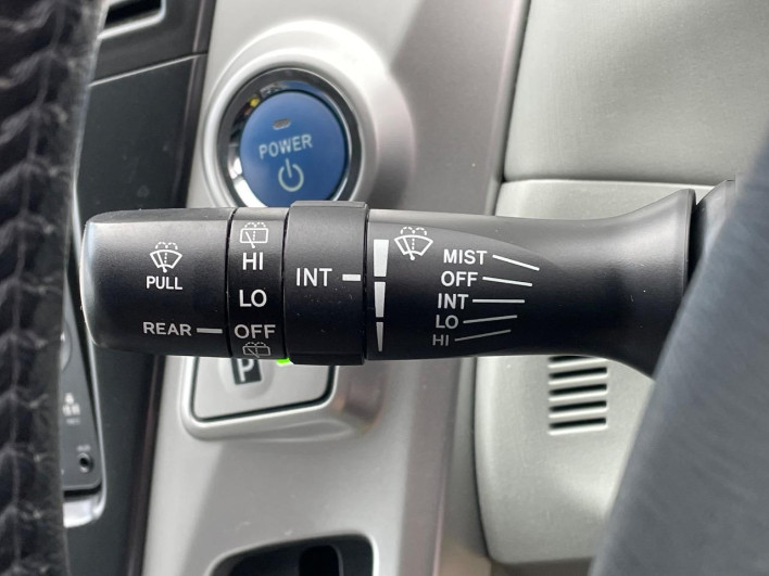 2011 Toyota Prius α DAA-ZVW41W (UW-69f56bfb71882)[14]