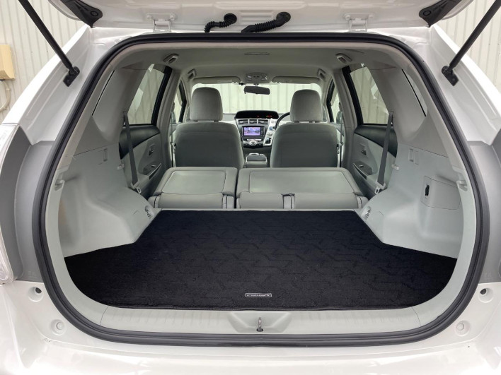 2011 Toyota Prius α DAA-ZVW41W (UW-69f56bfb71882)[27]