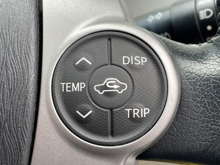 2011 Toyota Prius α DAA-ZVW41W (UW-69f56bfb71882)[13]