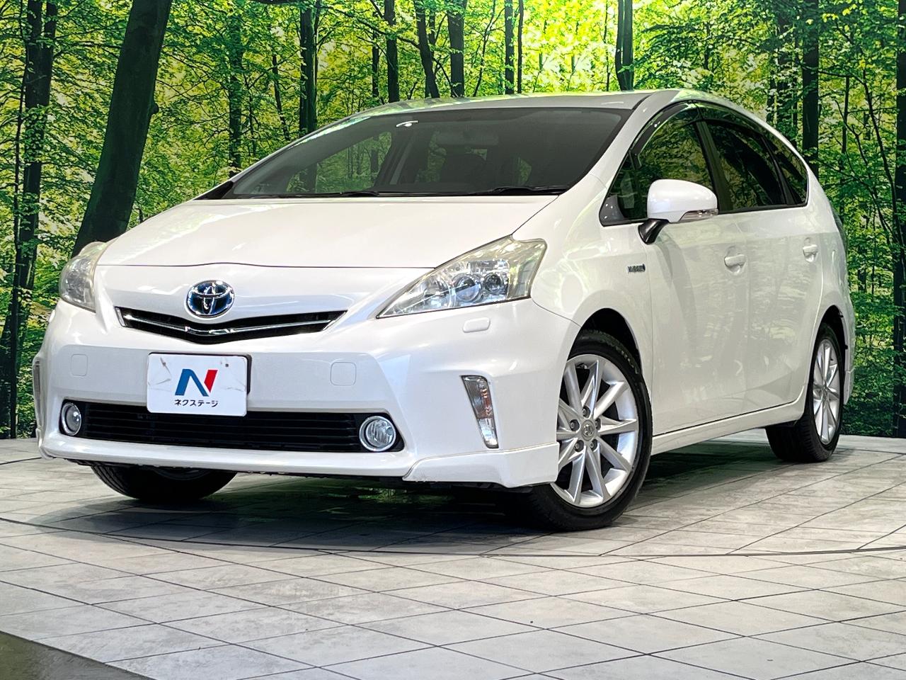 2013 Toyota Prius α DAA-ZVW41W