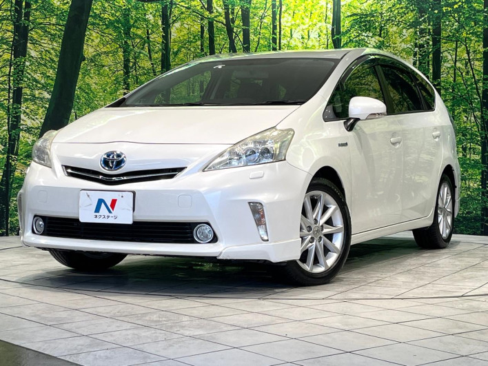2013 Toyota Prius α DAA-ZVW41W (UW-69f56bfbec20b)[0]