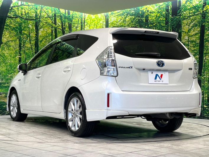 2013 Toyota Prius α DAA-ZVW41W (UW-69f56bfbec20b)[8]