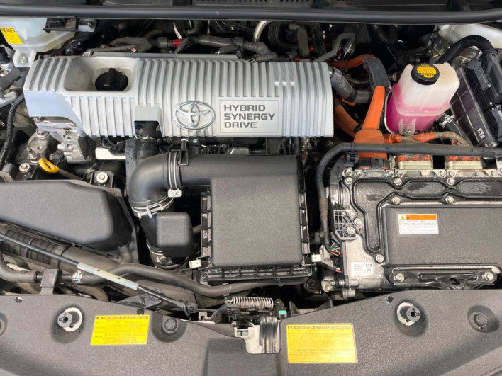 2013 Toyota Prius α DAA-ZVW41W (UW-69f56bfbec20b)[4]