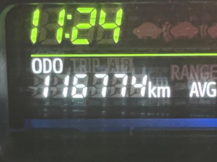 2013 Toyota Prius α DAA-ZVW41W (UW-69f56bfbec20b)[2]