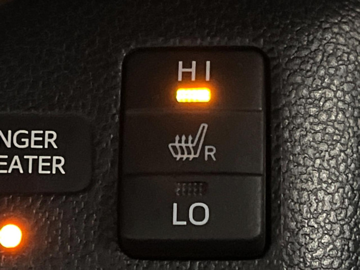 2016 Toyota Prius DAA-ZVW50 (UW-69f56bfd25807)[24]