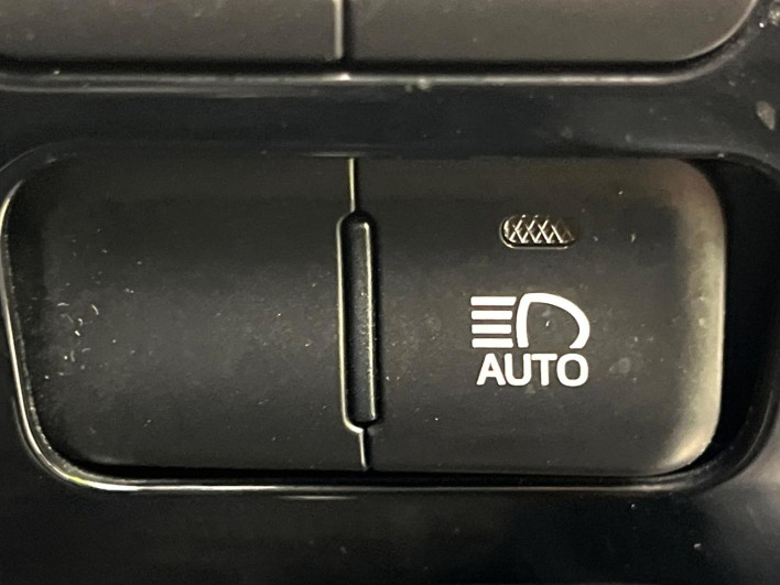 2016 Toyota Prius DAA-ZVW50 (UW-69f56bfd25807)[10]