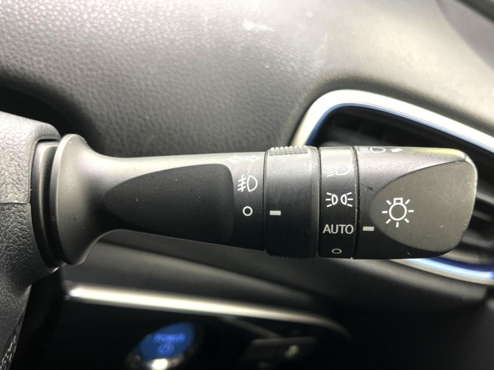 2016 Toyota Prius DAA-ZVW50 (UW-69f56bfd25807)[12]