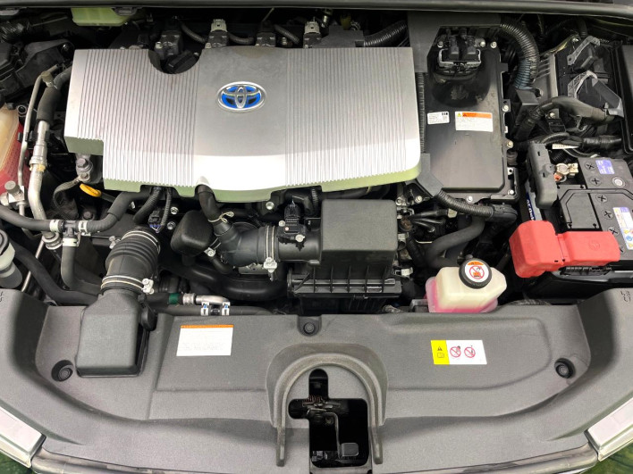 2016 Toyota Prius DAA-ZVW50 (UW-69f56bfd25807)[4]