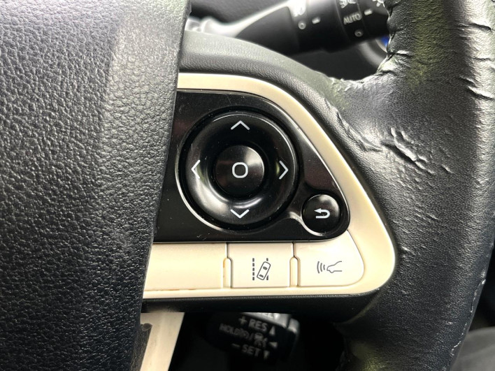 2016 Toyota Prius DAA-ZVW50 (UW-69f56bfd25807)[14]