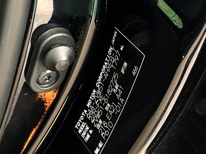 2020 Toyota Prius 6AA-ZVW51 (UW-69f56c0033d81)[1]