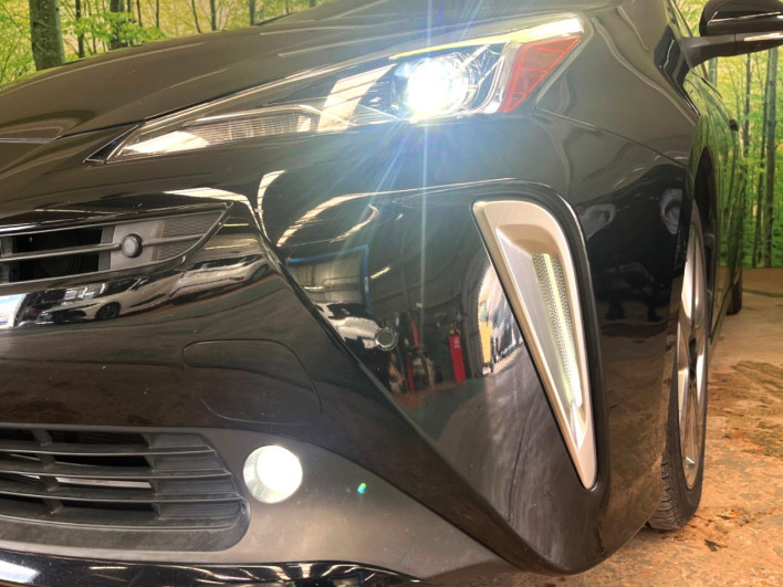 2020 Toyota Prius 6AA-ZVW51 (UW-69f56c0033d81)[12]