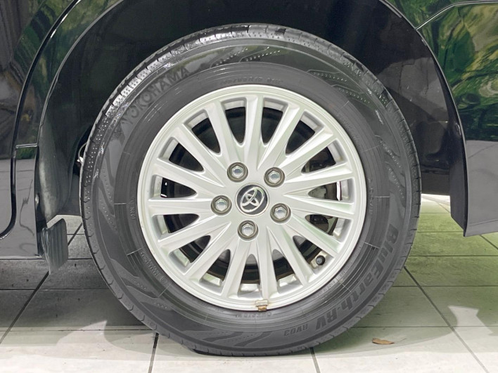 2015 Toyota Voxy DAA-ZWR80G (UW-69f56c0587219)[25]