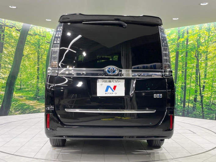 2015 Toyota Voxy DAA-ZWR80G (UW-69f56c0587219)[13]