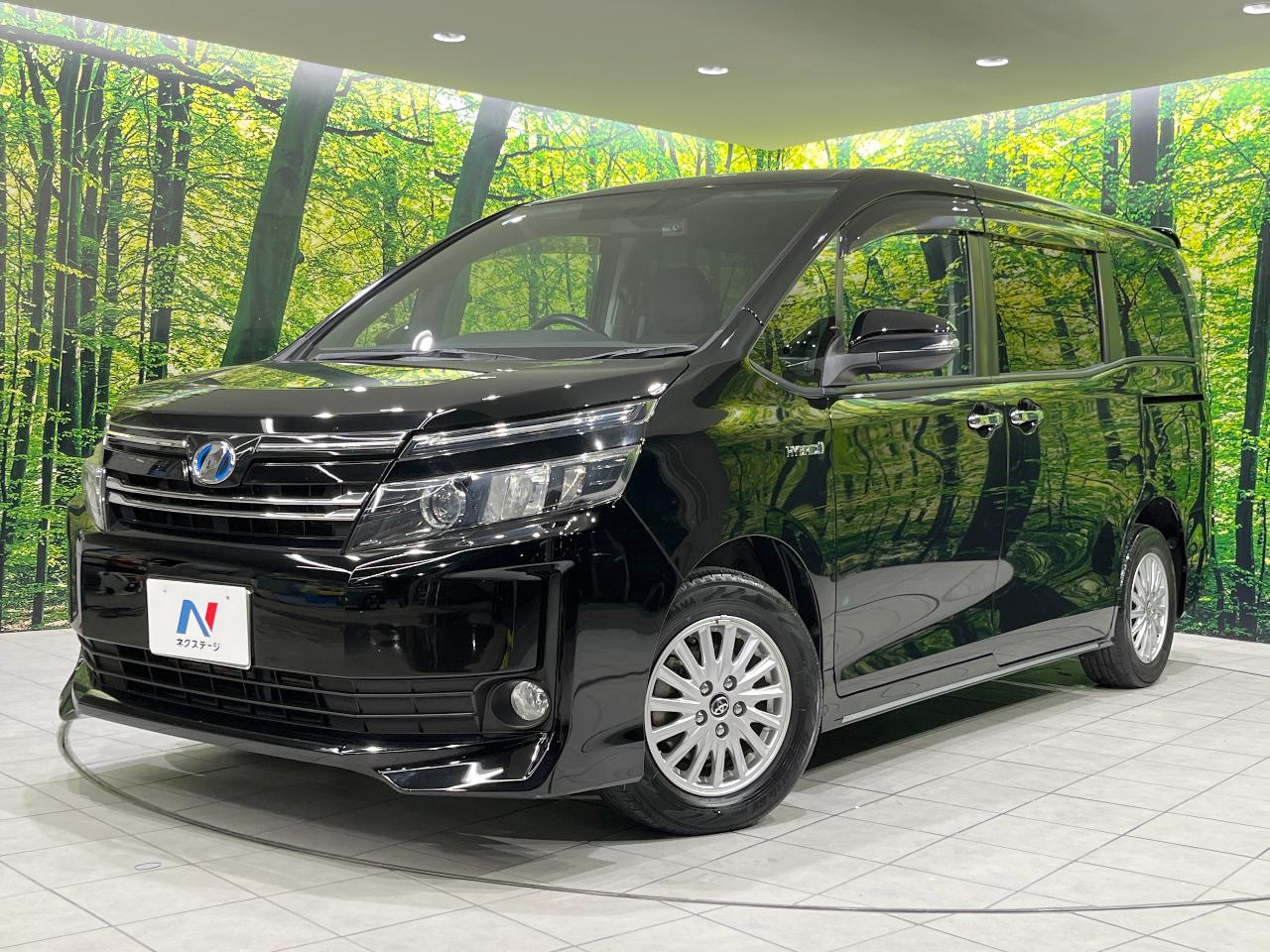 2015 Toyota Voxy DAA-ZWR80G