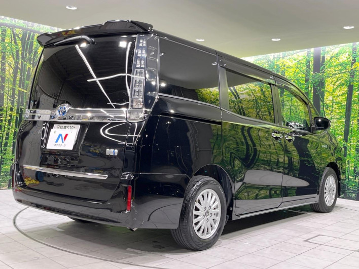 2015 Toyota Voxy DAA-ZWR80G (UW-69f56c0587219)[14]