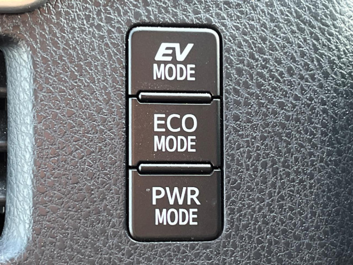 2020 Toyota Voxy 6AA-ZWR80W (UW-69f56c07c9695)[26]