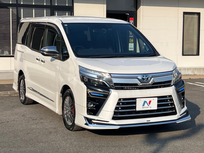 2020 Toyota Voxy 6AA-ZWR80W (UW-69f56c07c9695)[7]