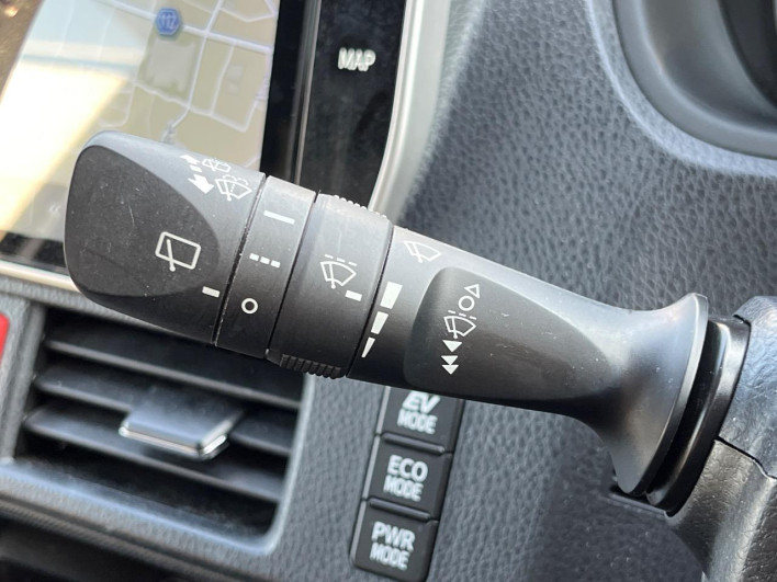 2020 Toyota Voxy 6AA-ZWR80W (UW-69f56c07c9695)[25]