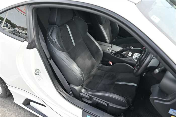 2022 Toyota 86 3BA-ZN8 (UW-69f5a9e0bc2aa)[11]