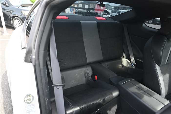 2022 Toyota 86 3BA-ZN8 (UW-69f5a9e0bc2aa)[13]