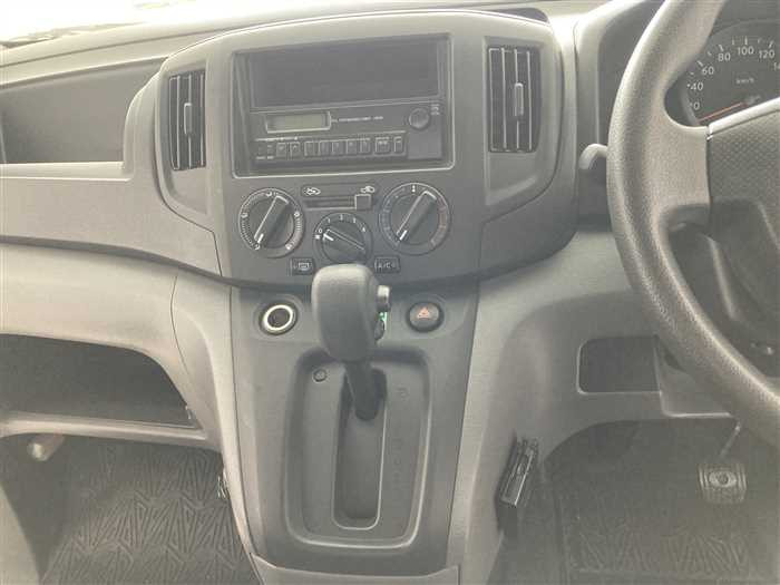 2013 Nissan NV200 Vanette DBF-VM20 (UW-69f5a9e19d4df)[18]