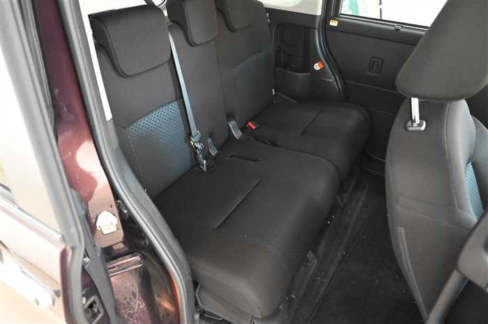2021 Toyota Roomy 5BA-M900A (UW-69f5a9e1bb47c)[9]