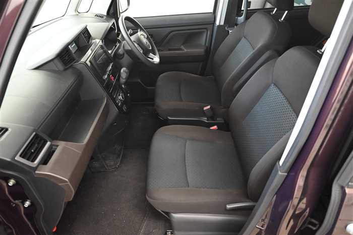 2021 Toyota Roomy 5BA-M900A (UW-69f5a9e1bb47c)[12]