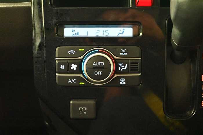 2021 Toyota Roomy 5BA-M900A (UW-69f5a9e1bb47c)[21]