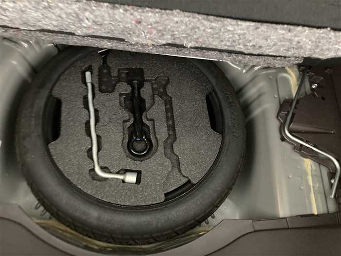 2016 Toyota Porte DBA-NSP141 (UW-69f5a9e376bf6)[12]