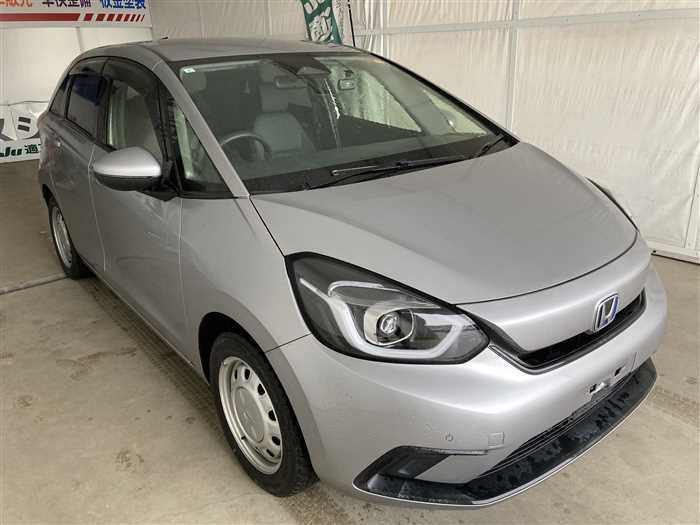2021 Honda Fit Hybrid 6AA-GR3 (UW-69f5a9e35ba8c)[2]