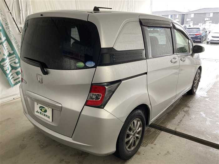 2015 Honda Freed Spike DBA-GB3 (UW-69f5a9e3f1fbd)[1]