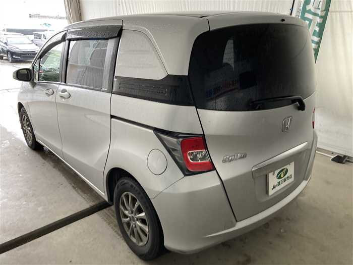 2015 Honda Freed Spike DBA-GB3 (UW-69f5a9e3f1fbd)[3]