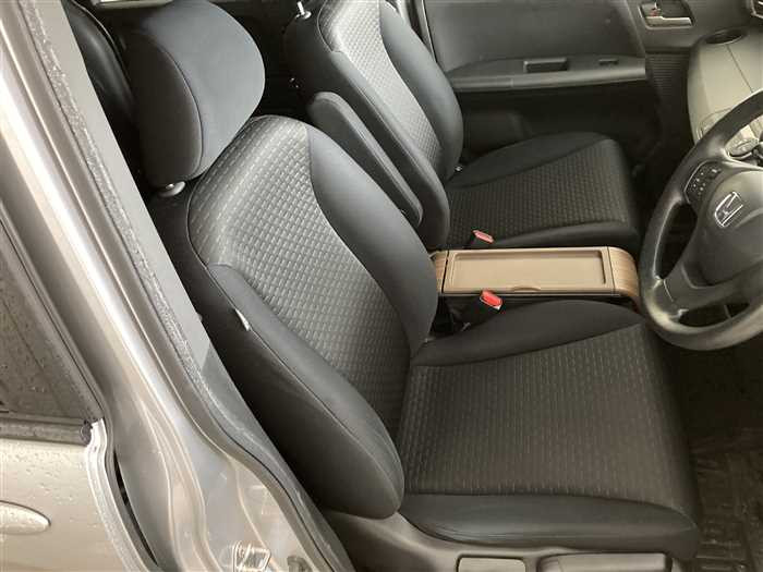 2015 Honda Freed Spike DBA-GB3 (UW-69f5a9e3f1fbd)[9]