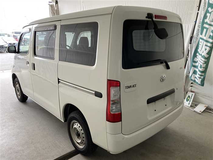 2021 Toyota Townace Van 5BF-S403M (UW-69f5a9e4624f9)[3]