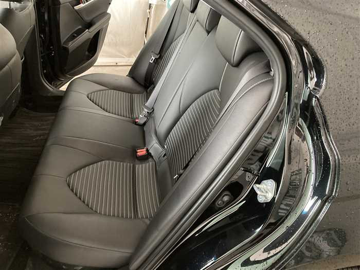 2021 Toyota Camry Hybrid 6AA-AXVH70 (UW-69f5a9e7769aa)[13]