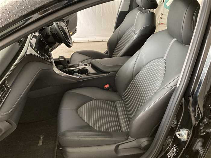 2021 Toyota Camry Hybrid 6AA-AXVH70 (UW-69f5a9e7769aa)[14]