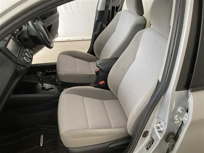 2015 Toyota Corolla Axio DBA-NRE160 (UW-69f5a9e77a90e)[14]
