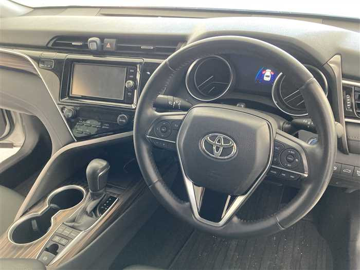 2017 Toyota Camry Hybrid DAA-AXVH70 (UW-69f5a9efaa98b)[16]