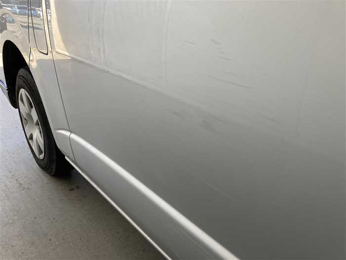 2020 Toyota Hiace Van CBF-TRH200V (UW-69f5a9f089584)[8]