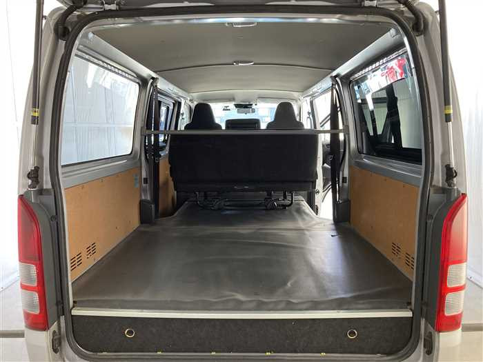 2020 Toyota Hiace Van CBF-TRH200V (UW-69f5a9f089584)[13]