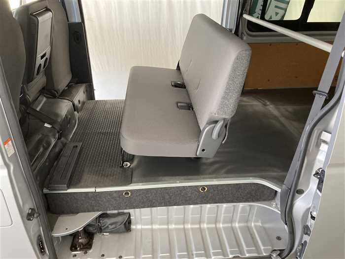 2020 Toyota Hiace Van CBF-TRH200V (UW-69f5a9f089584)[14]