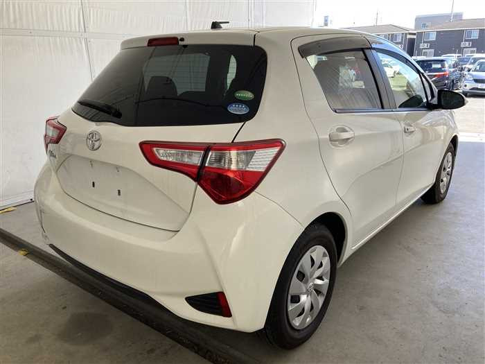 2017 Toyota Vitz DBA-NSP130 (UW-69f5a9f0a04dc)[1]