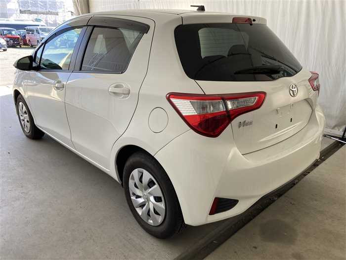 2017 Toyota Vitz DBA-NSP130 (UW-69f5a9f0a04dc)[3]