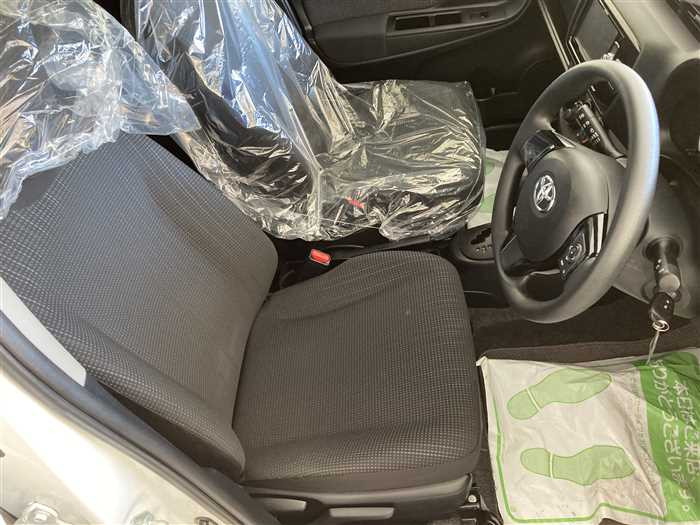 2017 Toyota Vitz DBA-NSP130 (UW-69f5a9f0a04dc)[9]