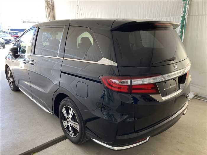 2017 Honda Odyssey Hybrid DAA-RC4 (UW-69f5a9f0b8b64)[3]