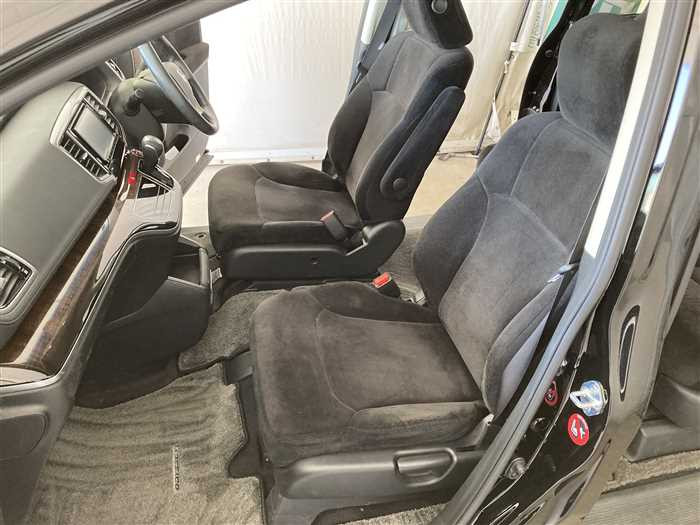 2017 Honda Odyssey Hybrid DAA-RC4 (UW-69f5a9f0b8b64)[15]