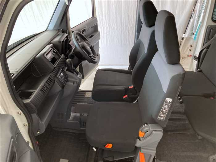 2019 Honda N-VAN HBD-JJ2 (UW-69f5a9f1214a8)[13]