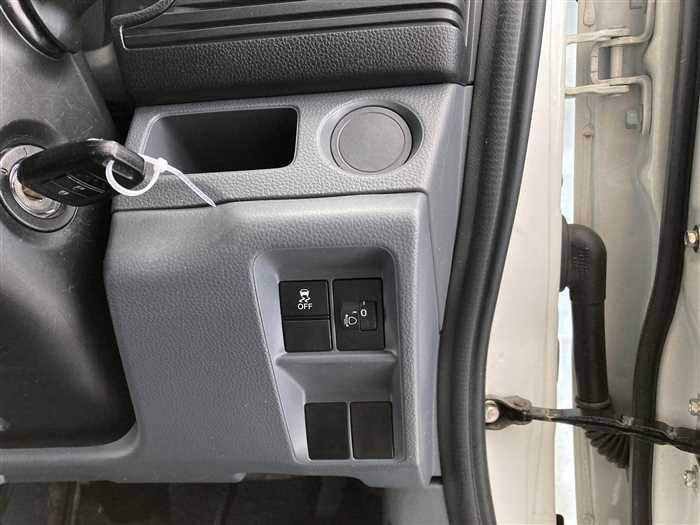 2019 Honda N-VAN HBD-JJ2 (UW-69f5a9f1214a8)[16]